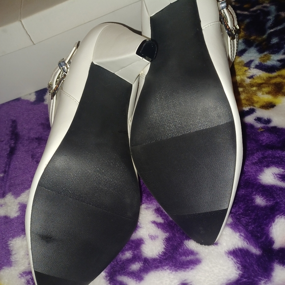 Ashley Stewart White mid ankle boots - Picture 5 of 6